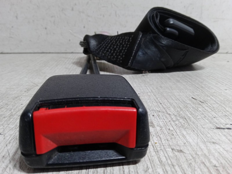 Recambio de anclaje cinturon trasero izquierdo para volkswagen polo (6n2) 1.4 referencia OEM IAM   
