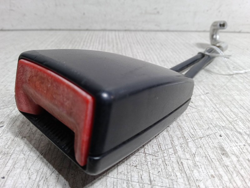 Recambio de anclaje cinturon trasero derecho para seat leon (1m1) 1.9 tdi referencia OEM IAM   