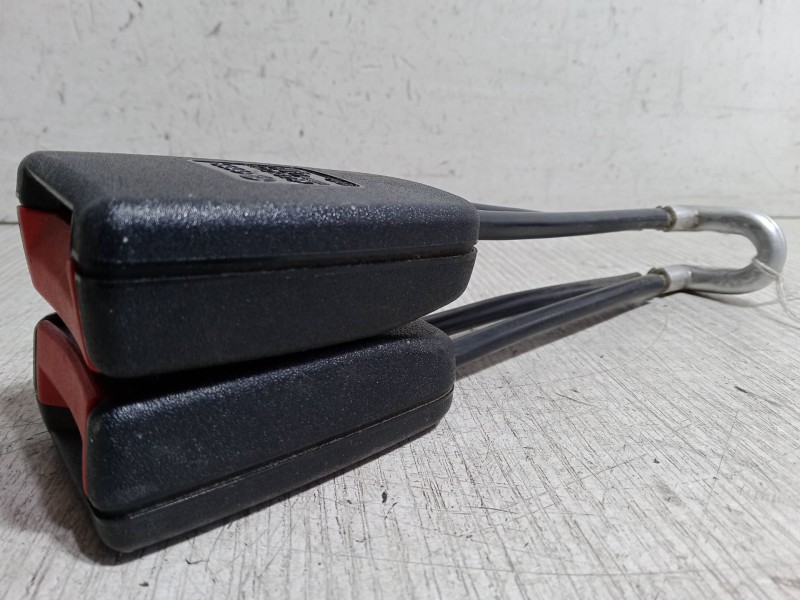 Recambio de anclaje cinturon trasero derecho para seat inca (6k9) 1.9 d referencia OEM IAM   