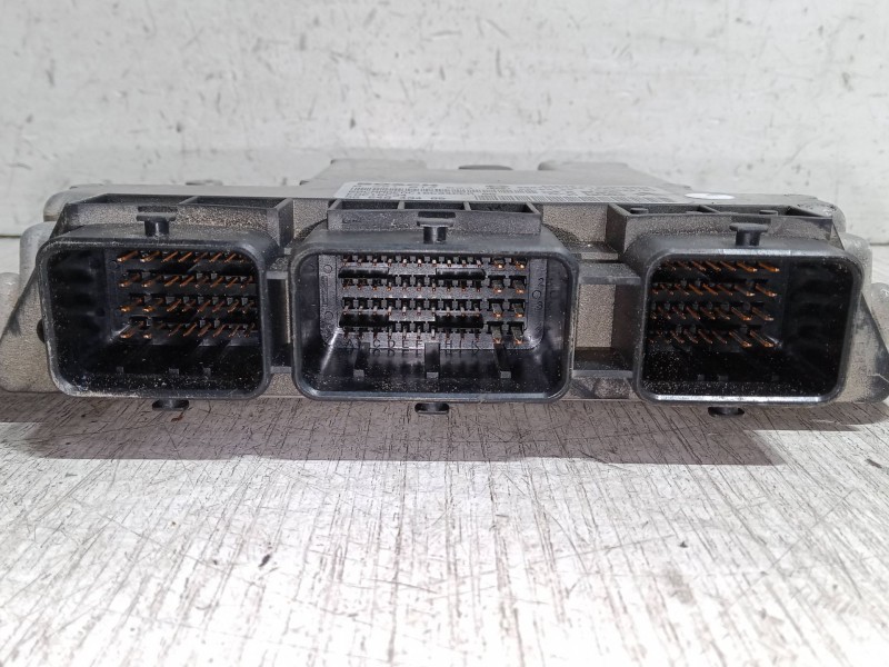 Recambio de centralita motor uce para citroën c3 i (fc_, fn_) 1.4 hdi referencia OEM IAM 9664843480 EDC16C34 0281012523