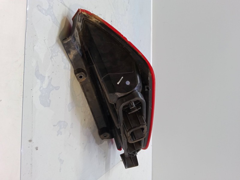 Recambio de piloto trasero izquierdo para fiat punto (188_) 1.2 60 (188.030, .050, .130, .150, .230, .250) referencia OEM IAM   