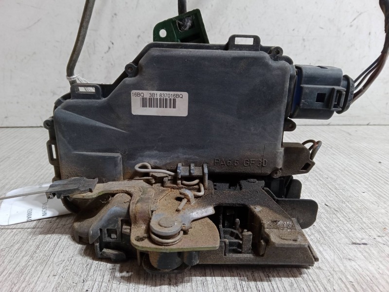 Recambio de cerradura puerta trasera derecha para seat ibiza iii (6l1) 1.9 sdi referencia OEM IAM   