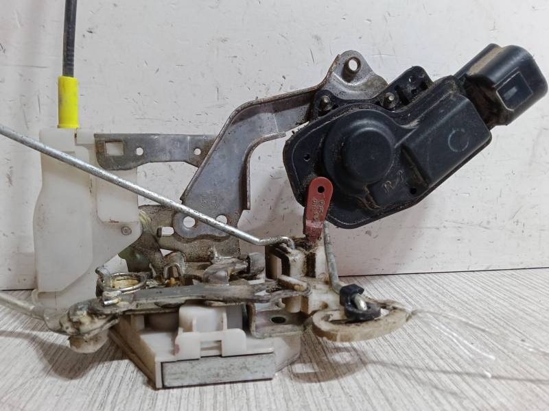 CERRADURA PUERTA DELANTERA DERECHA 
