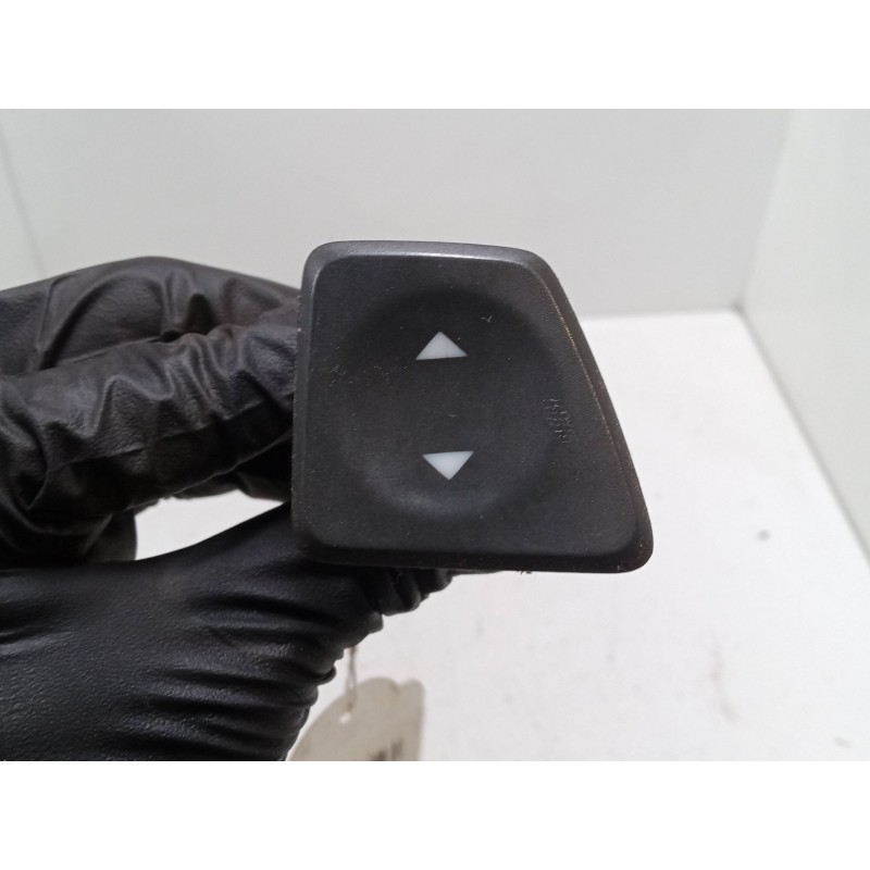 Recambio de mando elevalunas delantero izquierdo para fiat 500 (312_) 1.3 d multijet (312axb1a) referencia OEM IAM   