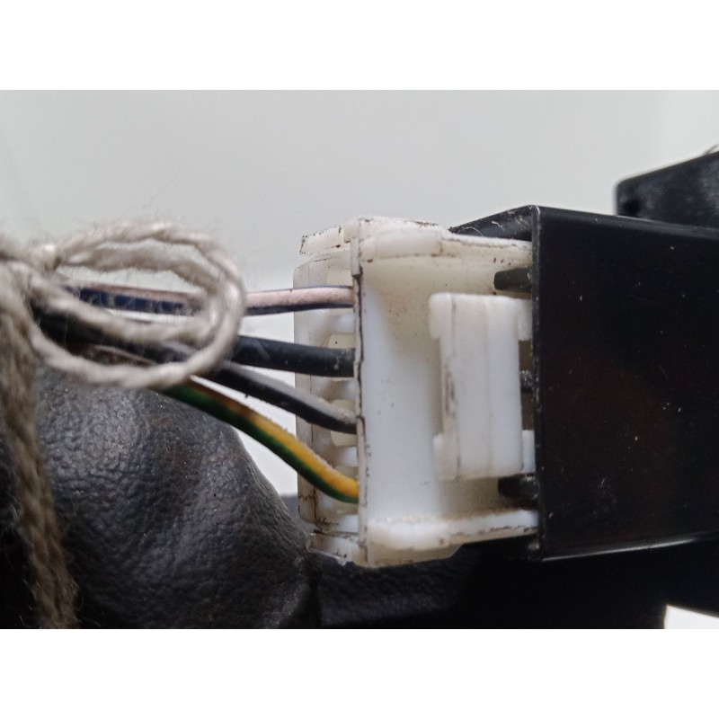 Recambio de mando elevalunas delantero izquierdo para fiat 500 (312_) 1.3 d multijet (312axb1a) referencia OEM IAM   