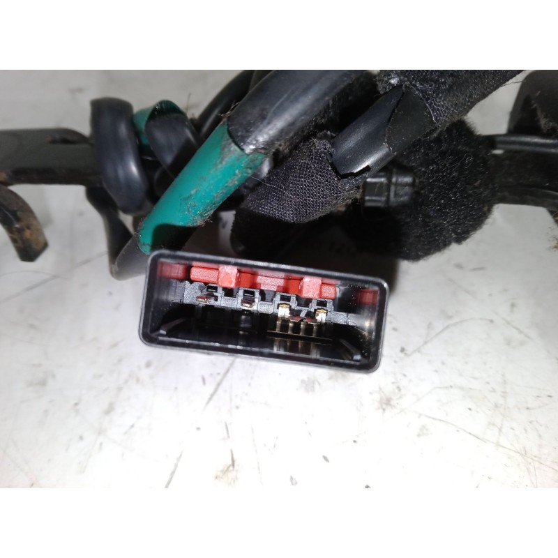 Recambio de anclaje cinturon delantero izquierdo para fiat bravo ii (198_) 1.9 d multijet (198axb1a) referencia OEM IAM   