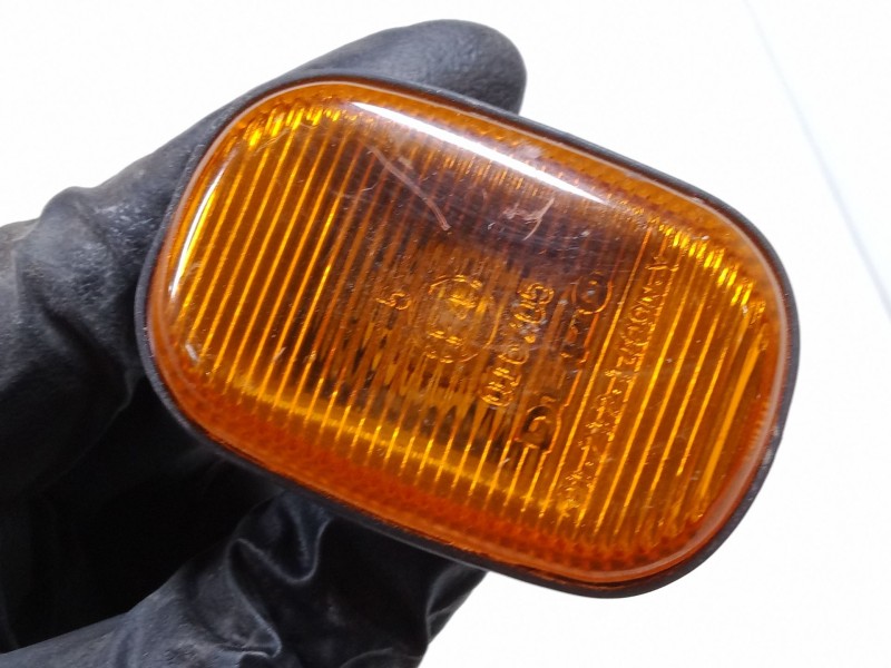 Recambio de intermitente lateral izquierdo para toyota corolla station wagon (_e10_) 1.3 xli (ee101_) referencia OEM IAM   