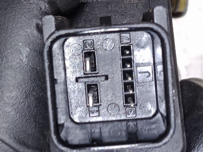 Recambio de elevalunas electrico delantero izquierdo para opel meriva b monospace (s10) 1.4 (75) referencia OEM IAM 13354547-001