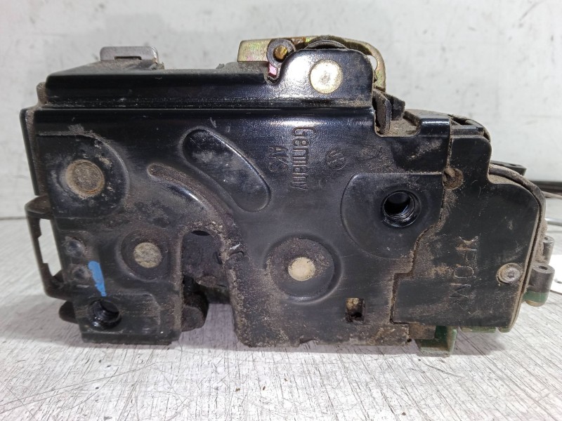 Recambio de cerradura puerta trasera izquierda para seat ibiza iii (6l1) 1.9 sdi referencia OEM IAM   