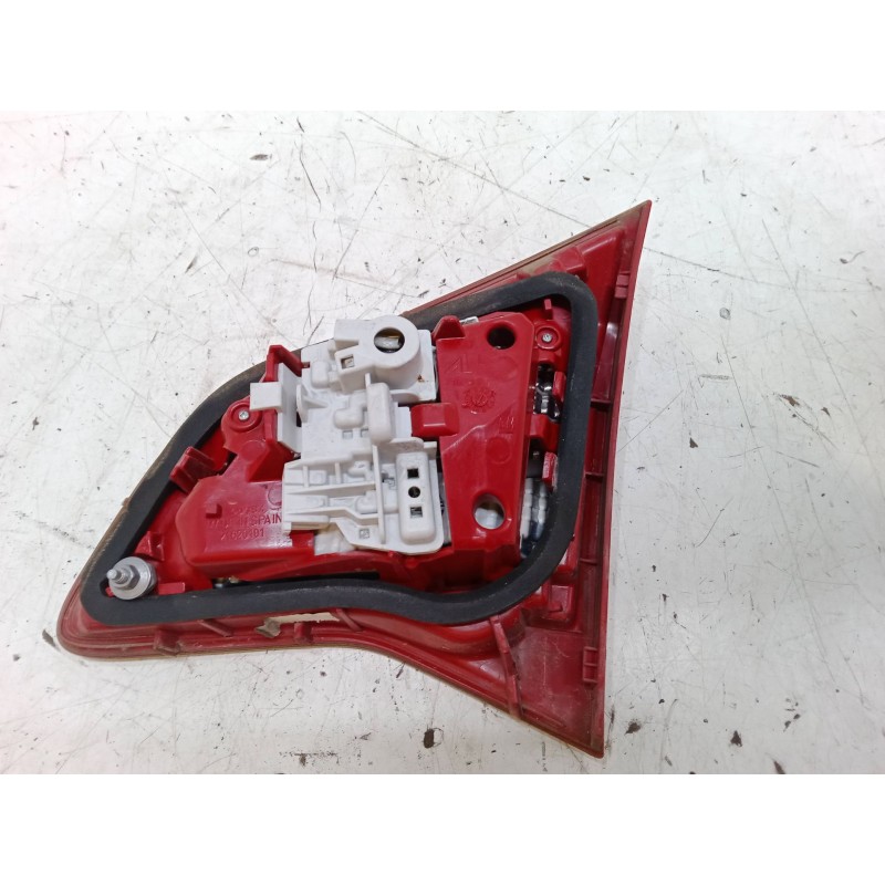 Recambio de piloto trasero porton izquierdo para opel meriva b monospace (s10) 1.4 (75) referencia OEM IAM   
