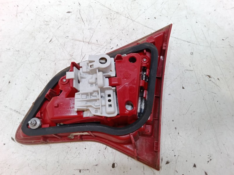 Recambio de piloto trasero porton izquierdo para opel meriva b monospace (s10) 1.4 (75) referencia OEM IAM   