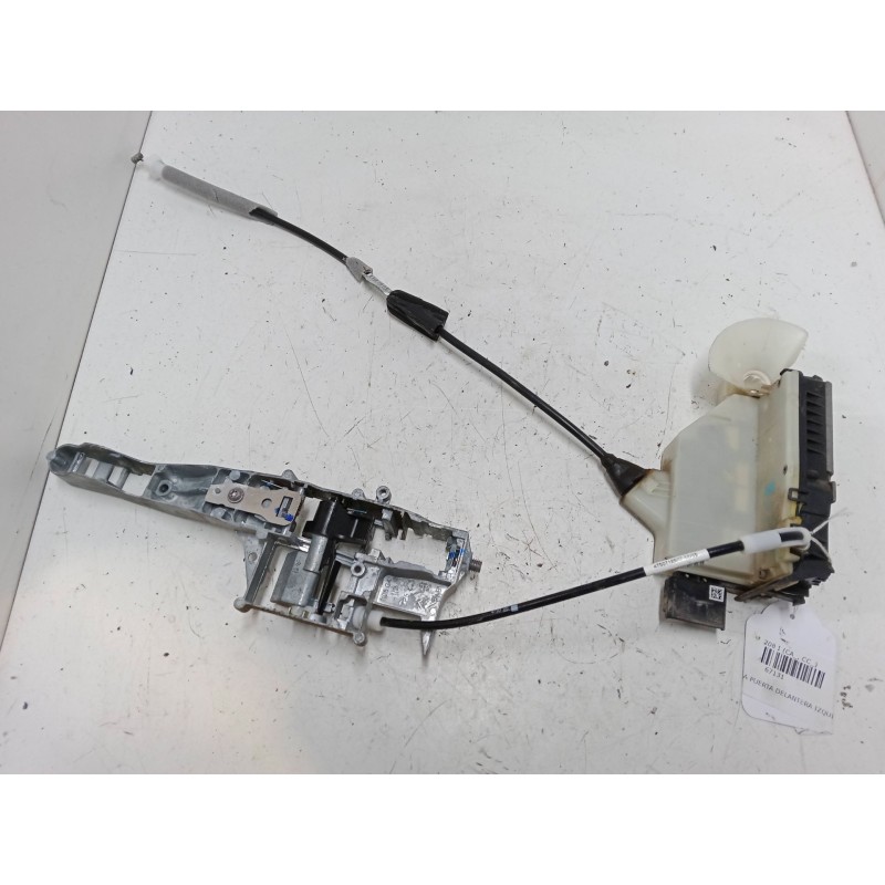Recambio de cerradura puerta delantera izquierda para peugeot 208 i (ca_, cc_) 1.2 vti 82 referencia OEM IAM 9812500880  