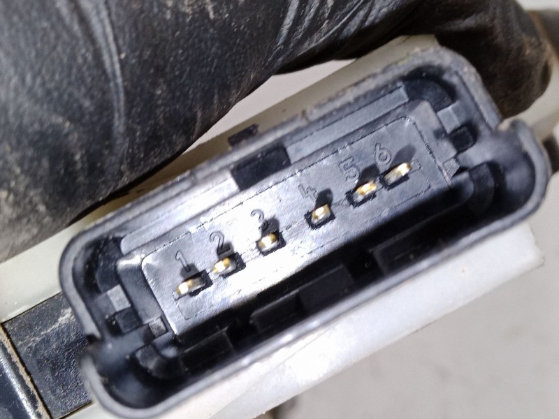 Recambio de cerradura puerta delantera izquierda para peugeot 208 i (ca_, cc_) 1.2 vti 82 referencia OEM IAM 9812500880  