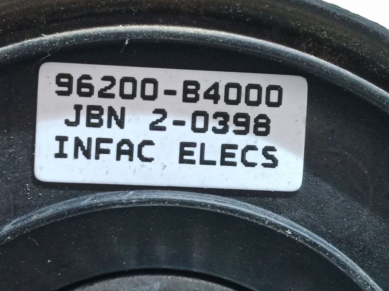 Recambio de base de antena para hyundai i10 ii (ba, ia) 1.0 referencia OEM IAM 96200-B4000  