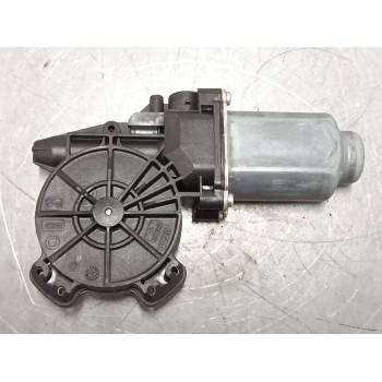 MOTOR ELEVALUNA DELANTERO DERECHO 402032G 