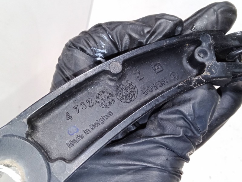 Recambio de brazo limpia delantero derecho para volkswagen golf iv (1j1) 1.9 sdi referencia OEM IAM   