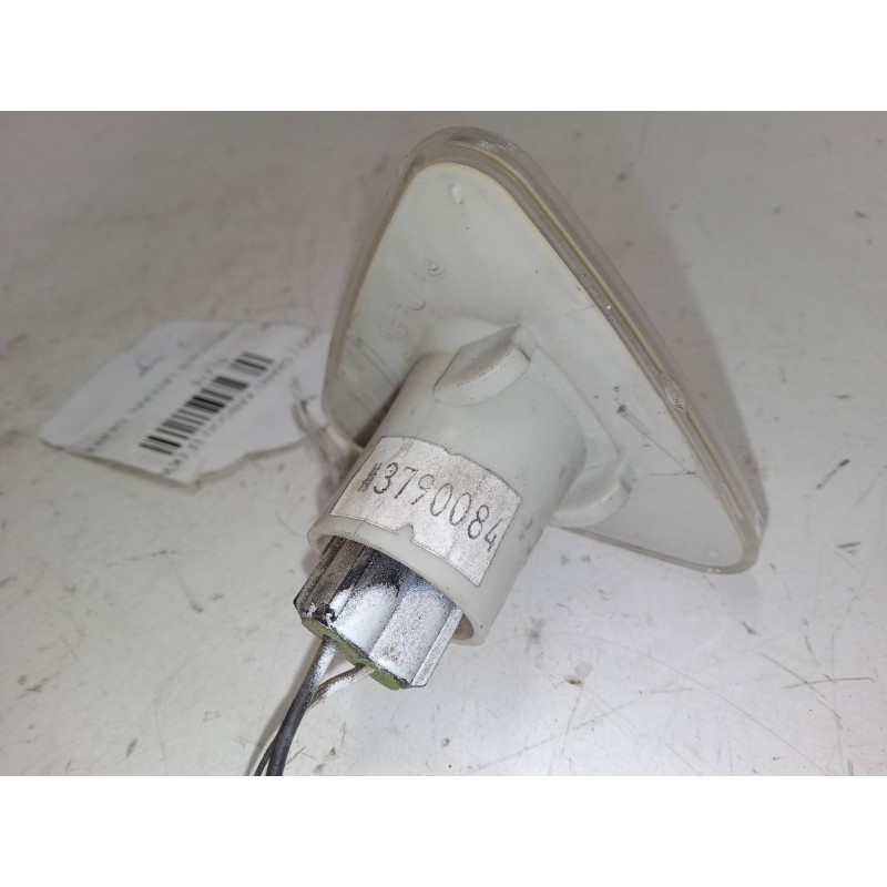 Recambio de intermitente lateral derecho para renault kangoo / grand kangoo ii (kw0/1_) 1.6 16v (kw03, kw09, kw0d, kw0u, kw0w, k