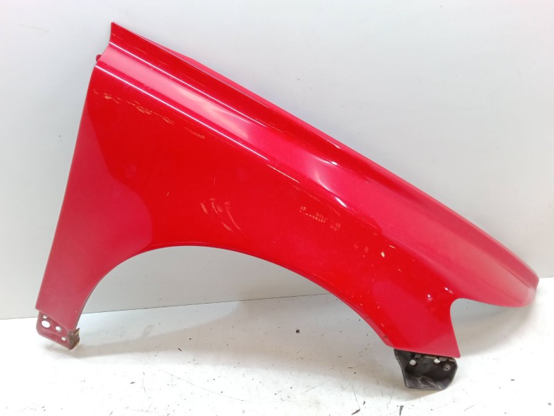 Recambio de aleta delantera derecha para volvo v50 (545) 2.4 referencia OEM IAM   