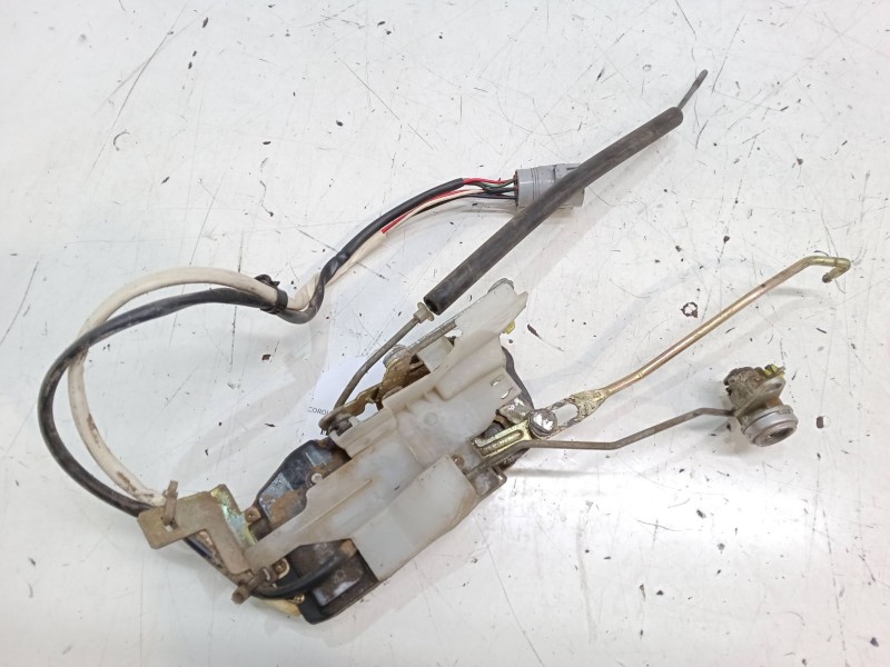 Recambio de cerradura puerta delantera derecha para toyota corolla compact (_e10_) 1.3 xli (ee101_) referencia OEM IAM   