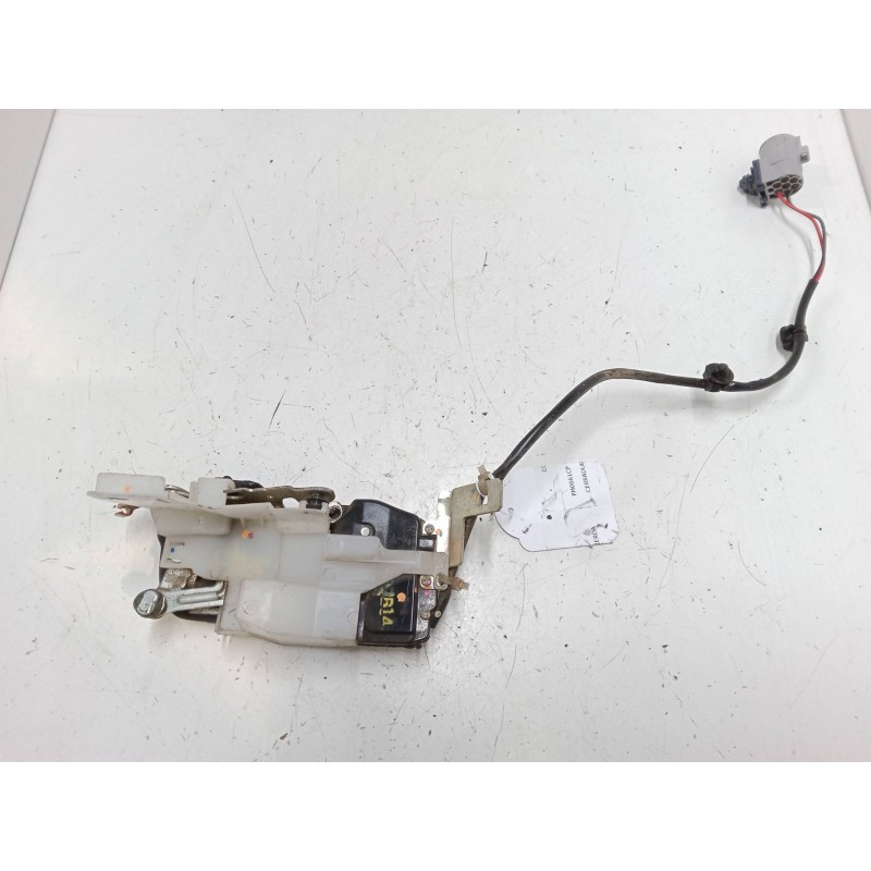 Recambio de cerradura puerta delantera izquierda para toyota corolla compact (_e10_) 1.3 xli (ee101_) referencia OEM IAM   