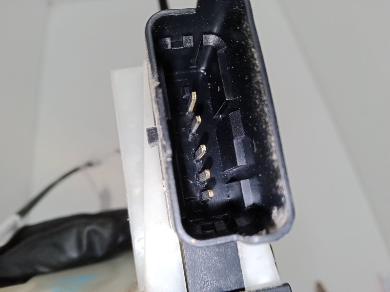 Recambio de cerradura puerta delantera derecha para peugeot 208 i (ca_, cc_) 1.2 vti 82 referencia OEM IAM   