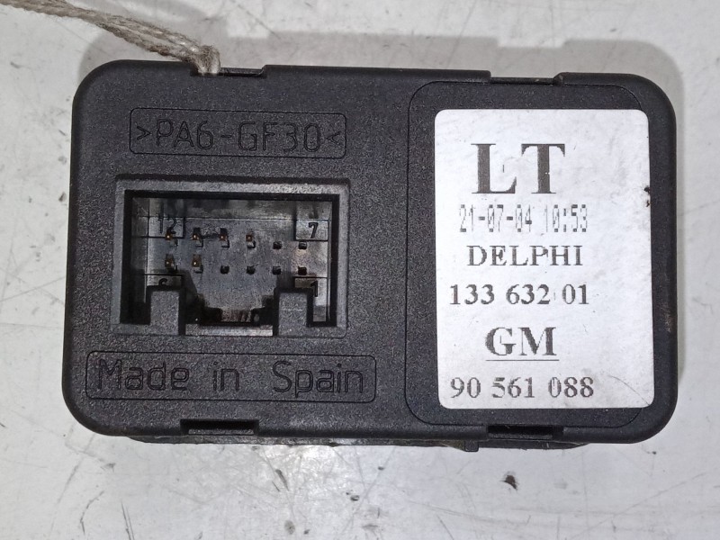Recambio de mando elevalunas delantero izquierdo para opel zafira a monospace (t98) 2.0 dti 16v (f75) referencia OEM IAM 9056108