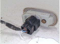Recambio de intermitente lateral derecho para kia carens iii monospace (un) 2.0 crdi 140 referencia OEM IAM    2