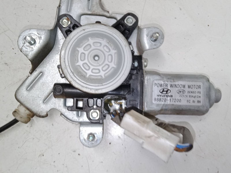Recambio de elevalunas electrico trasero derecho para hyundai matrix (fc) 1.5 crdi referencia OEM IAM 98820-17200  