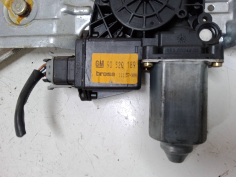 Recambio de elevalunas electrico delantero izquierdo para opel corsa b (s93) 1.2 i 16v (f08, f68, m68) referencia OEM IAM   