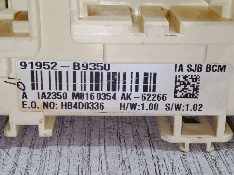 Recambio de caja reles / fusibles para hyundai i10 ii (ba, ia) 1.0 referencia OEM IAM 91952B9350  