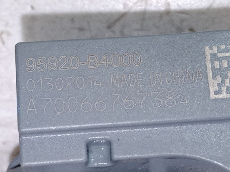 Recambio de sensor de impacto para hyundai i10 ii (ba, ia) 1.0 referencia OEM IAM 95920B4000  