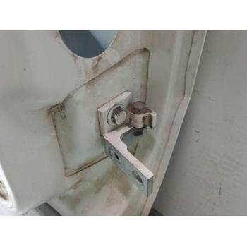 PUERTA DELANTERA IZQUIERDA 