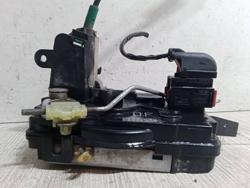 CERRADURA PUERTA DELANTERA IZQUIERDA 