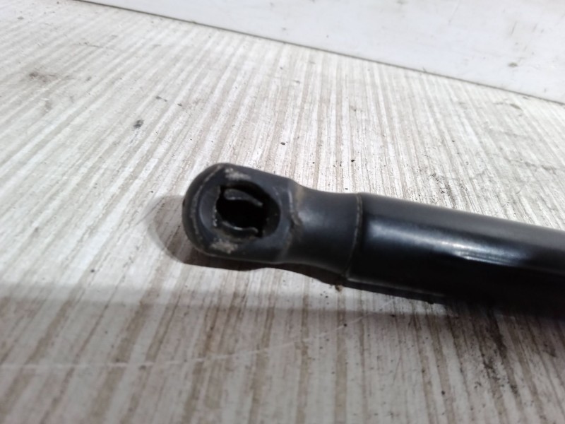 Recambio de amortiguadores capo para volkswagen golf vi (5k1) 1.6 tdi referencia OEM IAM   