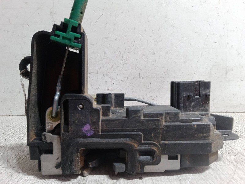 Recambio de cerradura puerta delantera derecha para opel zafira / zafira family b (a05) 1.9 cdti (m75) referencia OEM IAM   