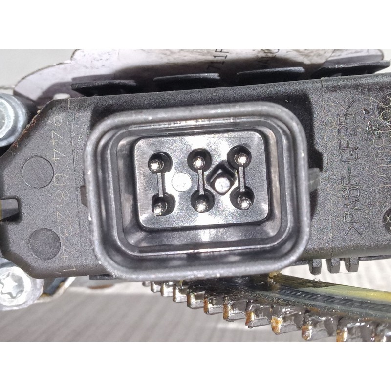 Recambio de elevalunas electrico delantero derecho para opel zafira / zafira family b (a05) 1.9 cdti (m75) referencia OEM IAM 13