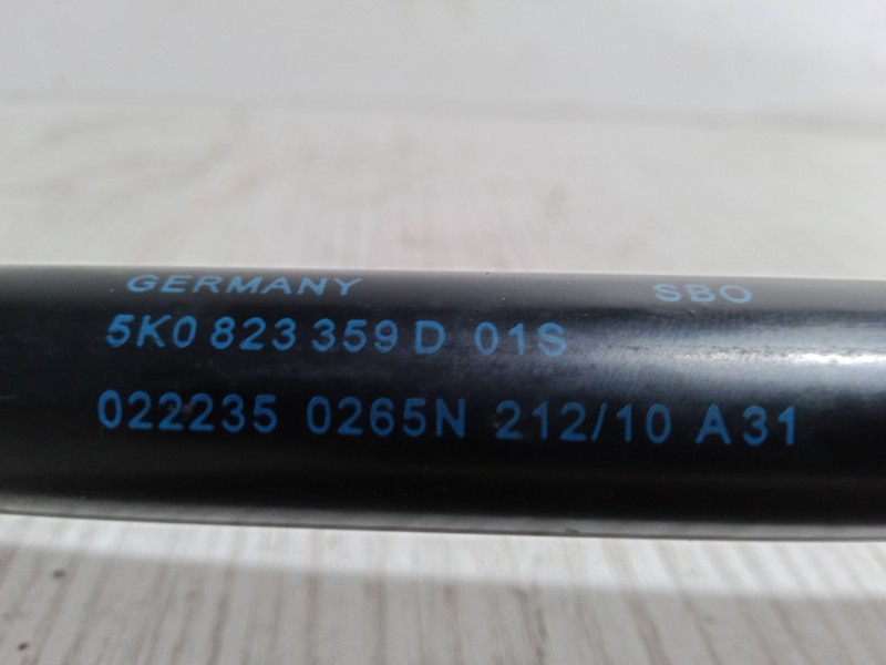 Recambio de amortiguadores capo para volkswagen golf vi (5k1) 1.6 tdi referencia OEM IAM   