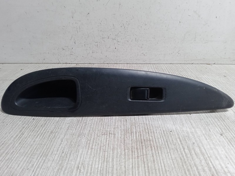 Recambio de mando elevalunas delantero derecho para nissan primera (p12) 2.2 di referencia OEM IAM   