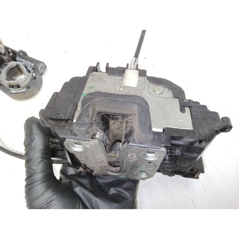 Recambio de cerradura puerta delantera izquierda para renault clio iii (br0/1, cr0/1) 1.4 16v referencia OEM IAM   