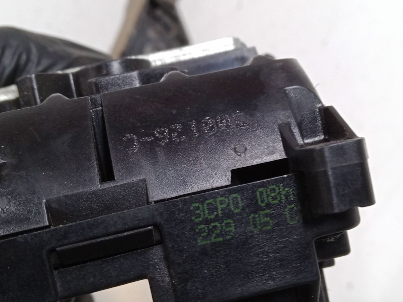 Recambio de cerradura puerta delantera izquierda para renault clio iii (br0/1, cr0/1) 1.4 16v referencia OEM IAM   