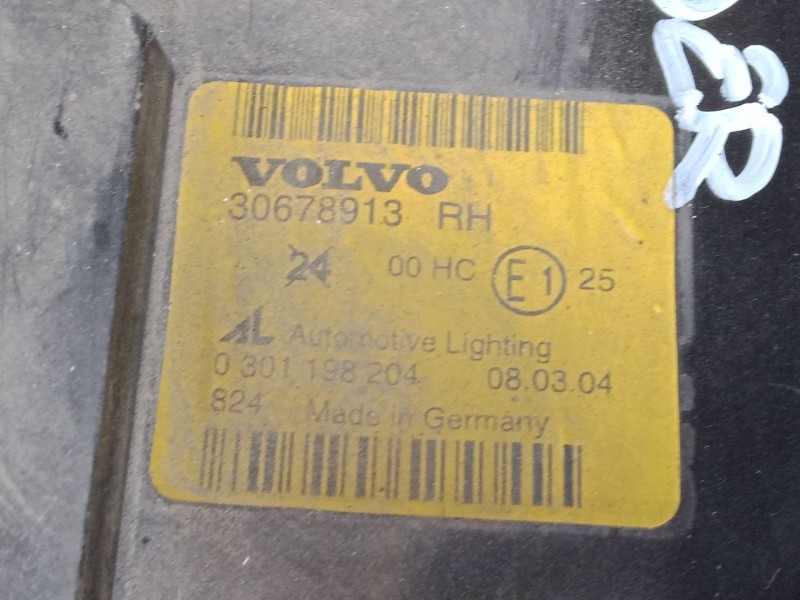 Recambio de faro derecho para volvo v50 (545) 2.4 referencia OEM IAM 30678913  