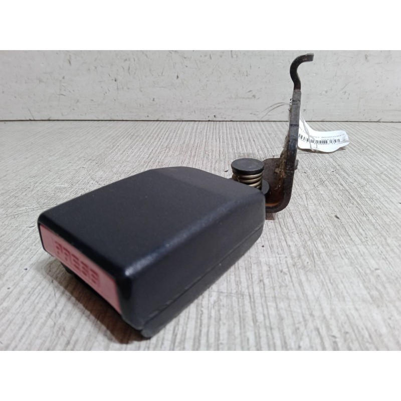 Recambio de anclaje cinturon trasero derecho para renault megane ii (bm0/1_, cm0/1_) 1.4 16v (bm0b, cm0b) referencia OEM IAM   
