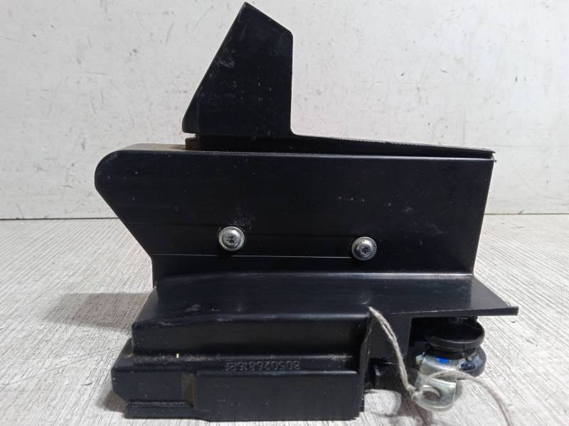 CERRADURA PUERTA DELANTERA DERECHA 
