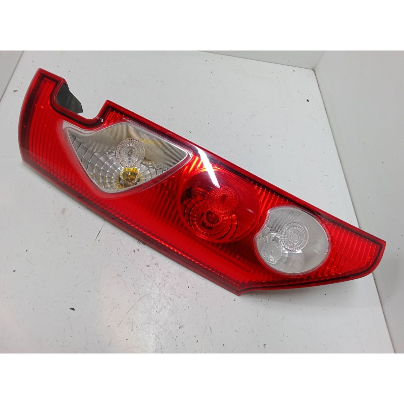 Recambio de piloto trasero izquierdo para renault kangoo / grand kangoo ii (kw0/1_) 1.5 dci 85 (kw0k, kw0l, kw0b) referencia OEM