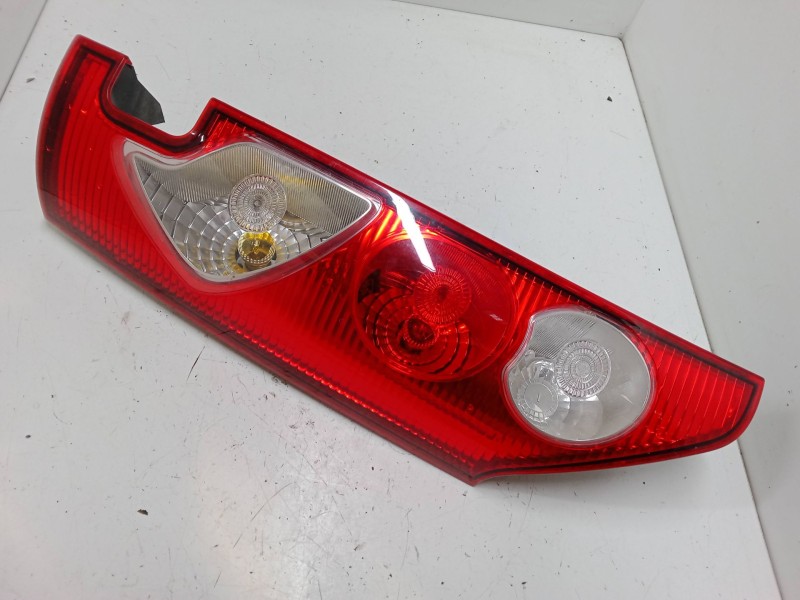 Recambio de piloto trasero izquierdo para renault kangoo / grand kangoo ii (kw0/1_) 1.5 dci 85 (kw0k, kw0l, kw0b) referencia OEM