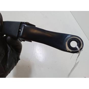 BRAZO LIMPIA DELANTERO IZQUIERDO 