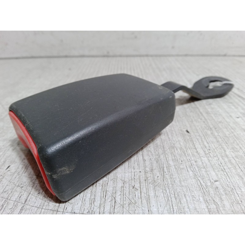 Recambio de anclaje cinturon delantero derecho para fiat punto (188_) 1.2 60 (188.030, .050, .130, .150, .230, .250) referencia 