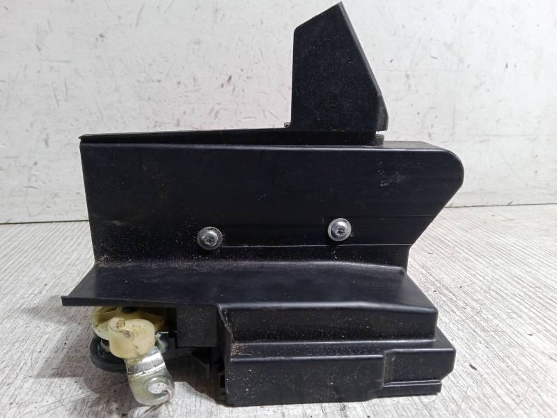 CERRADURA PUERTA DELANTERA IZQUIERDA 