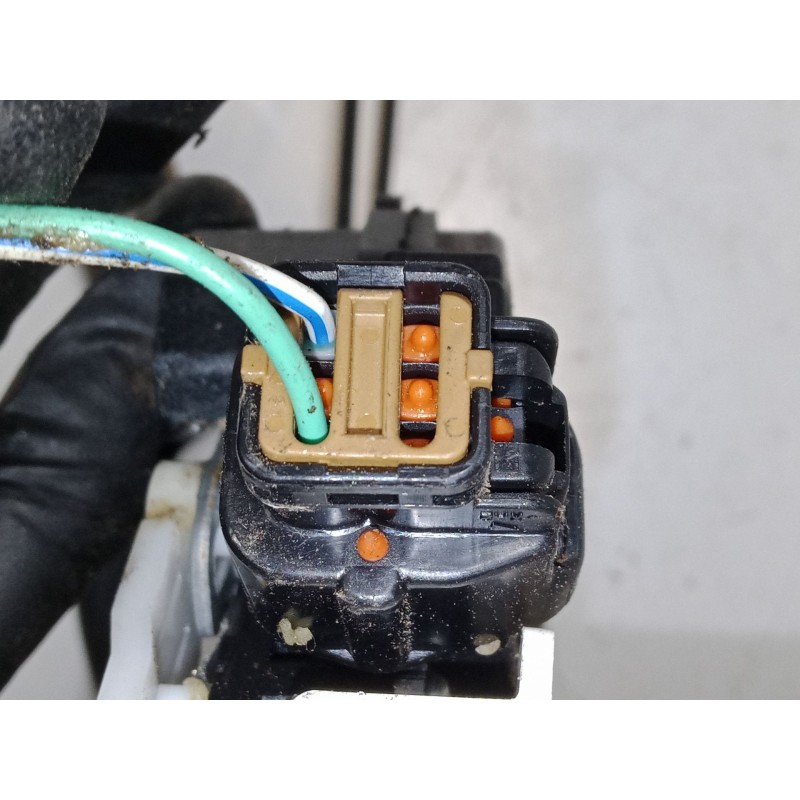 Recambio de cerradura puerta trasera izquierda para mitsubishi outlander ii (cw_w) 2.2 di-d referencia OEM IAM   