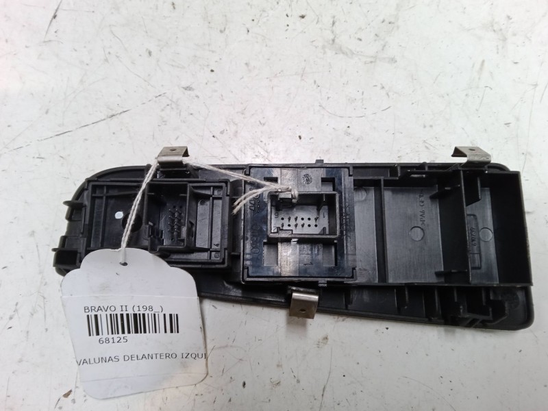 Recambio de mando elevalunas delantero izquierdo para fiat bravo ii (198_) 1.9 d multijet (198axb1a) referencia OEM IAM   